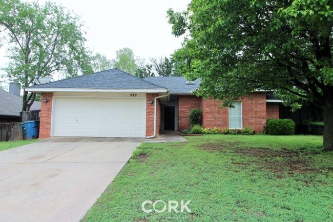 Building Photo - 927 Castle Rd