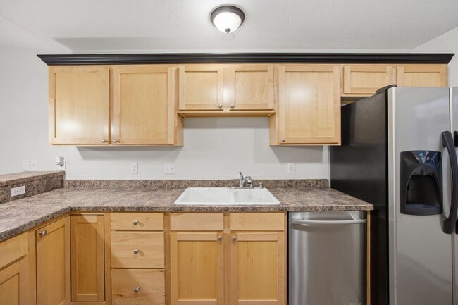 Photo - 2 Bed 2 Bath Condo - Near Shopping!