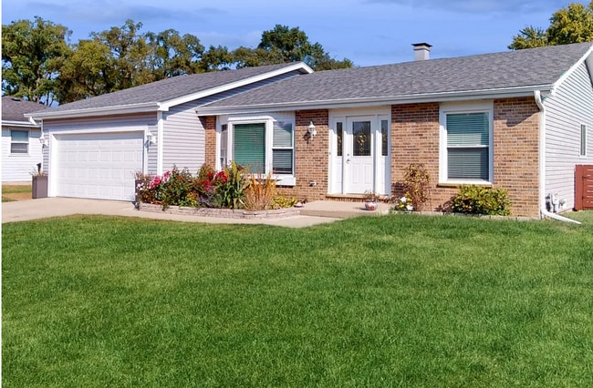 Building Photo - 1410 N Scully Dr Rental
