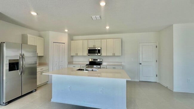 Photo - 5882 Le Marin Wy