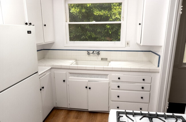 Photo - Ambrose Gardens