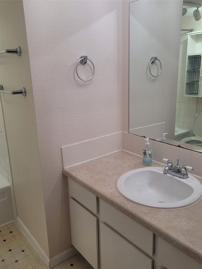 Photo - 260 El Dorado Blvd Unidad 1804