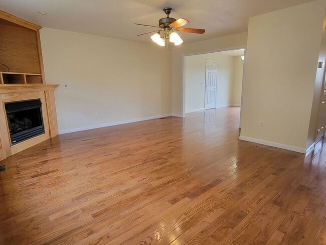Photo - 3 bedroom, 2.5 bath Townhome - Available 08/05/2026