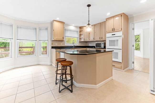 Photo - 4673 Shadyside Ln