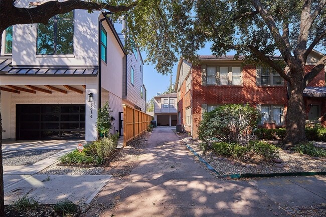 Building Photo - 2634 Peckham St