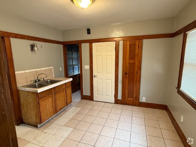 Building Photo - 2934 N 61st St Rental