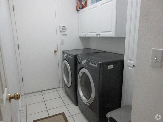 Building Photo - 10605 Weybridge Dr Rental