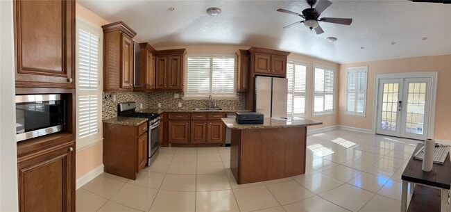 Photo - 5315 Poinciana Dr