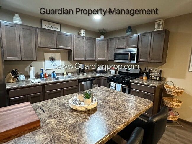 Photo - 7954 210th St W