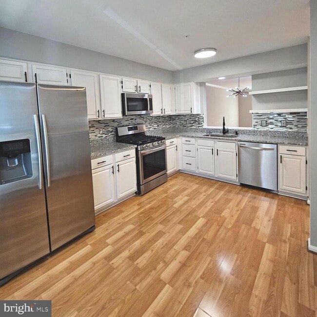 Photo - 7805 Sabre Ct