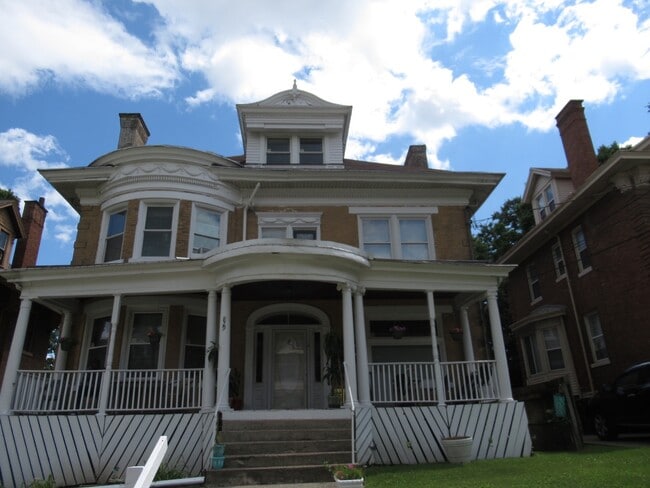 Building Photo - 829 Windham Ave Unit 829-3