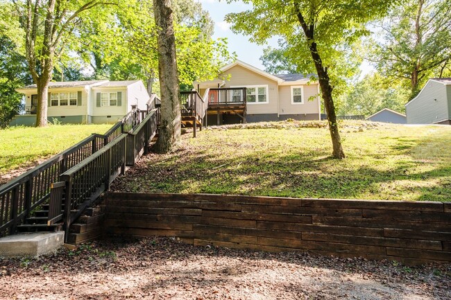 Photo - 712 Woodlawn Dr House
