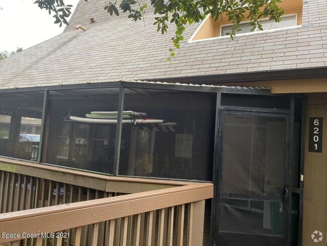 Building Photo - 6201 Treetop Dr Rental