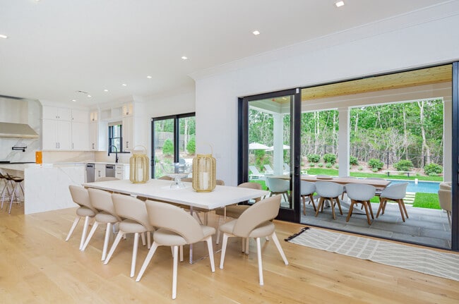 Photo - 65 Island View Dr W