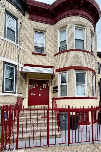 Photo - 65 Clendenny Ave
