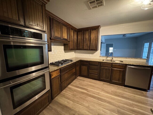 Photo - Beautiful Castle Heights Home