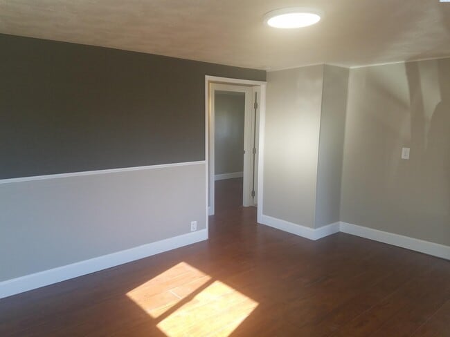 Photo - 905 Winslow Ave