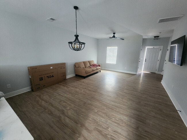 Room in Townhome on St James St NW