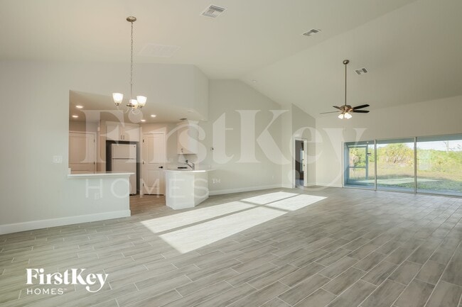 Photo - 6148 Hellman Ave