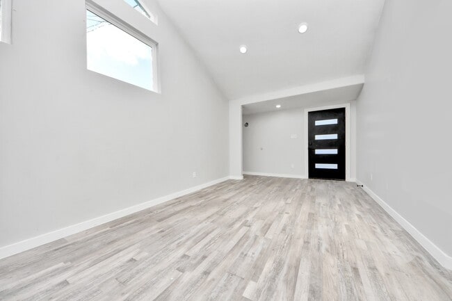 Building Photo - 6201 Batterson St
