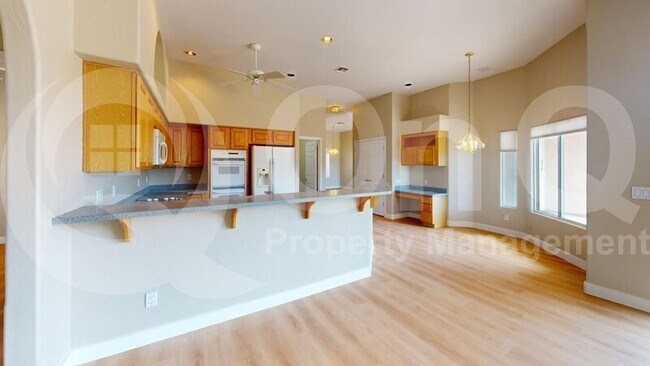 Photo - 1923 W Muirhead Loop