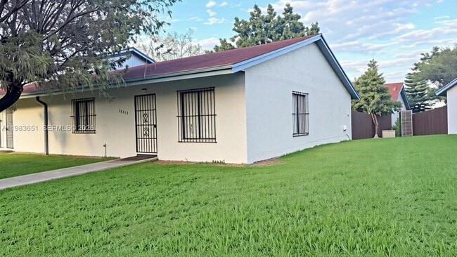 Building Photo - 28319 SW 141st Pl