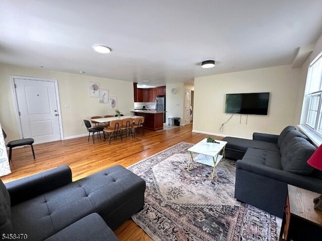 Photo - 453-455-455 Washington St Unit 2