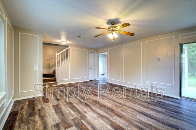 Photo - 2003 Hackberry Cir