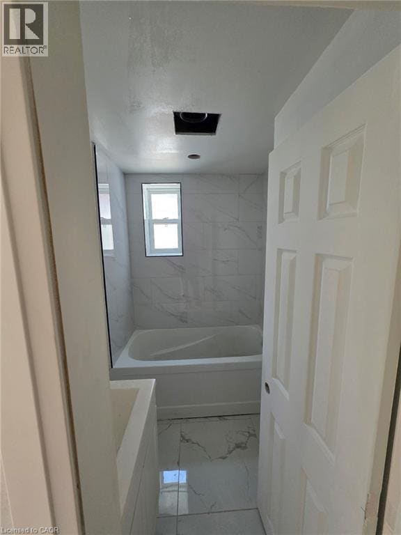 Photo - 567 Woolwich St