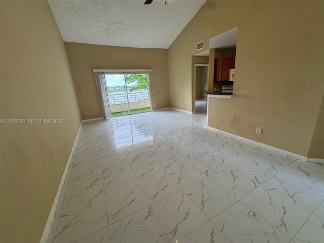 Photo - 3441 NW 44th St Unit 204