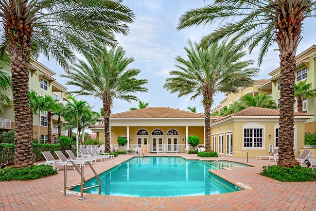 Swimming Pool - Riverwalk Pointe