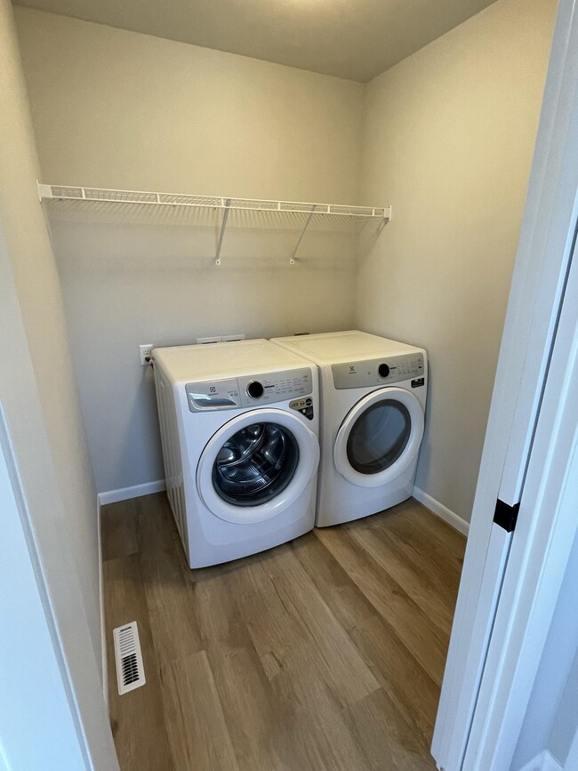 Photo - 2157 Spring Dreams Ln