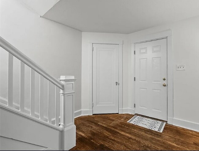 Photo - 5126 Beeler St