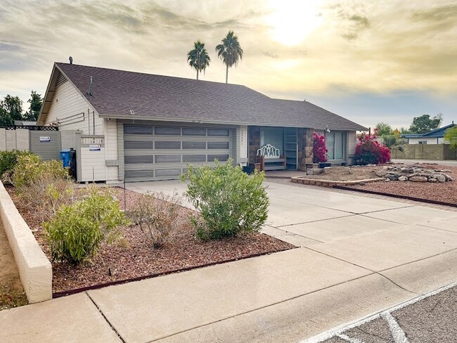 3Bed/2Bath House at 19th Ave/101 Freeway! ... - 3Bed/2Bath House at 19th Ave/101 Freeway! ...