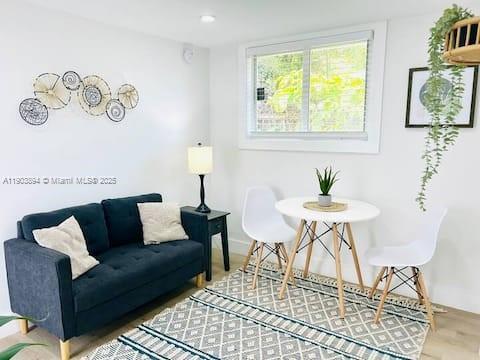 Photo - 2612 SW 12th St Unidad Side Studio