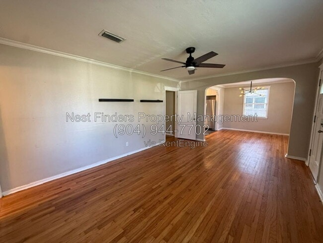 Photo - 1309 Macarthur St