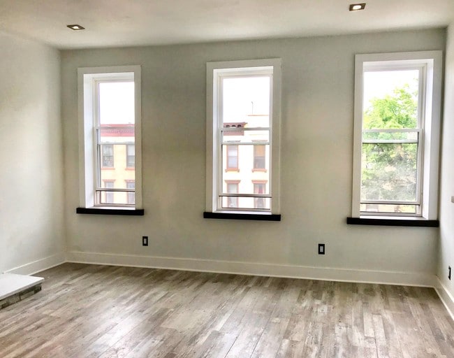 599 5th Ave