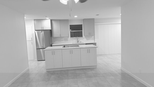 Building Photo - 1311 21st St Rental