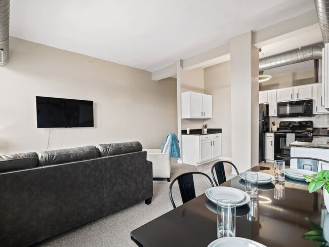 Photo - 1211 W 9th St Unit ID1061065P