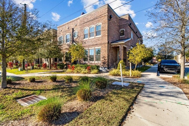 Photo - Harborview Townhouse
