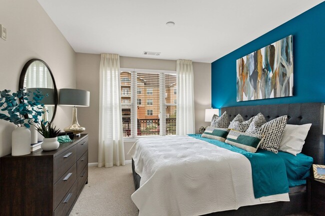 Nine-foot ceilings and walk-in closets