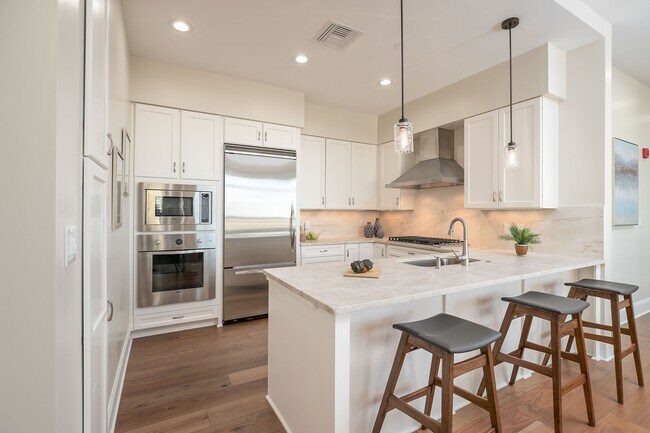 Photo - 5455 Landmark Pl Unit # 918