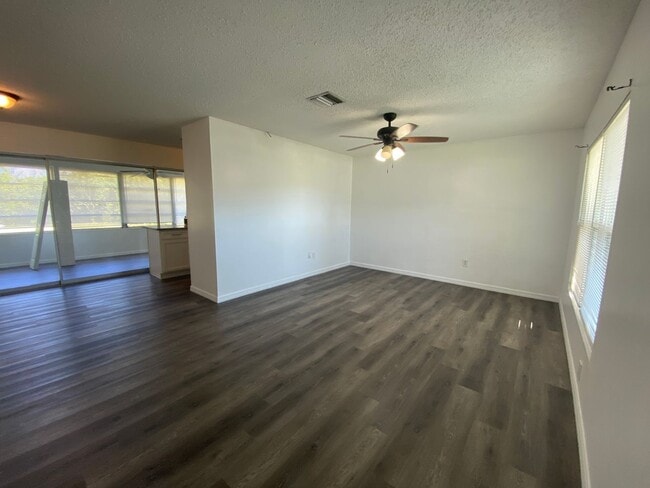 Photo - 22578 Laika Ave