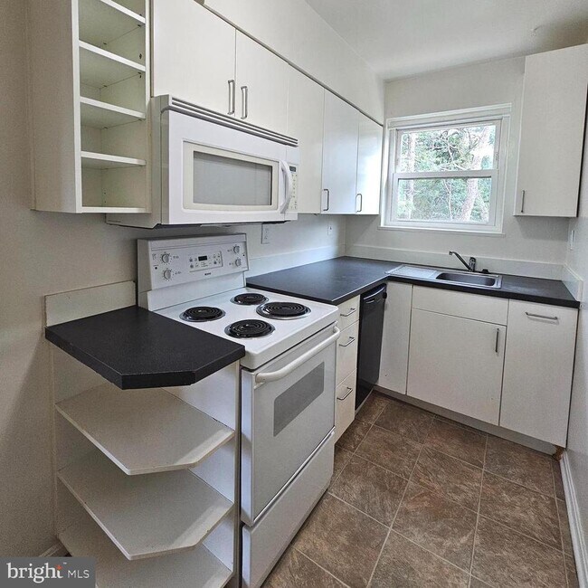 Photo - 3045 Patrick Henry Dr Unit 301