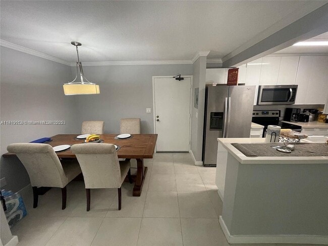Building Photo - 2201 Brickell Ave Unit 16 Rental