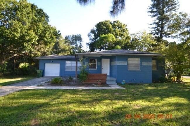 Building Photo - 2801 Sanders Dr