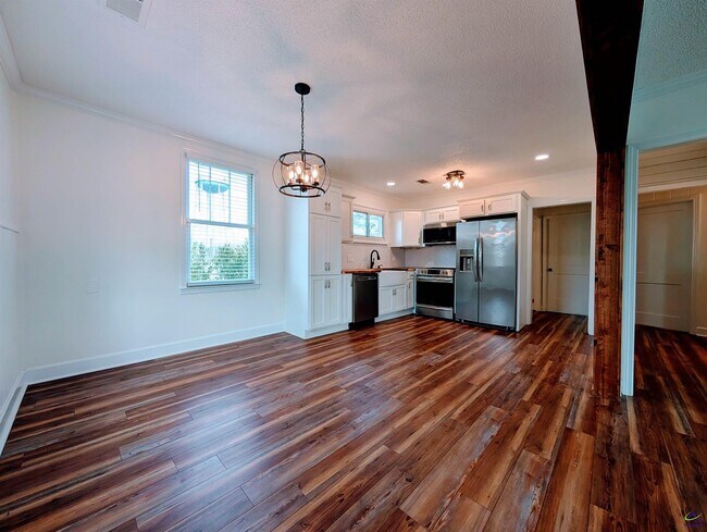 Photo - 1108 Washington St