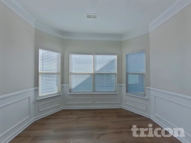 Photo - 3019 Burgess Dr