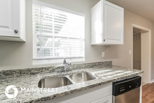 Photo - 1010 Sierra Ln