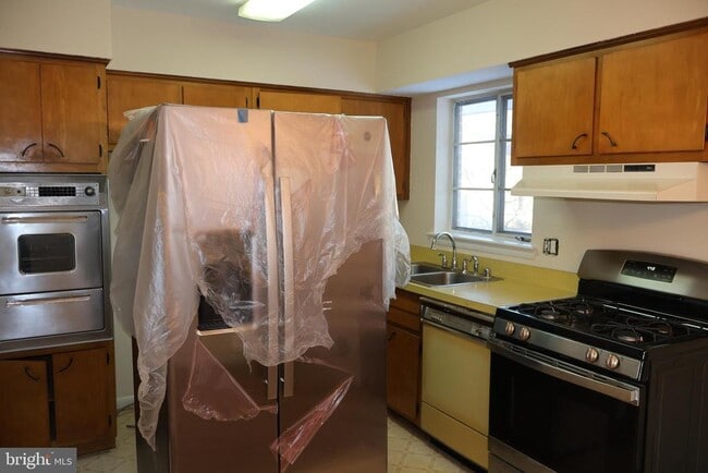 Photo - 6928 Ruskin St